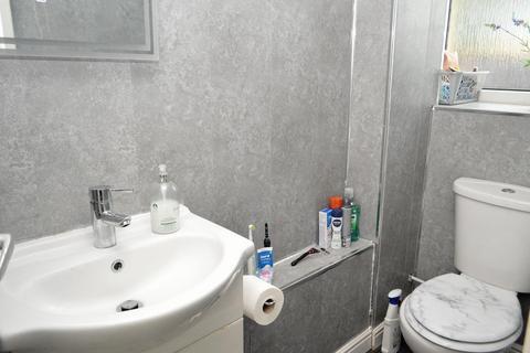 3 Ammon Wrigley Close, Oldham, OL1 3EB