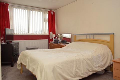 3 Ammon Wrigley Close, Oldham, OL1 3EB