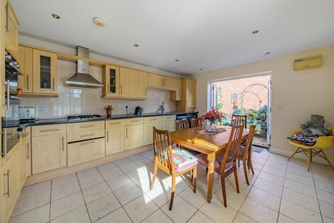 3 bedroom end of terrace house for sale, Swindon Road, Gloucestershire GL50