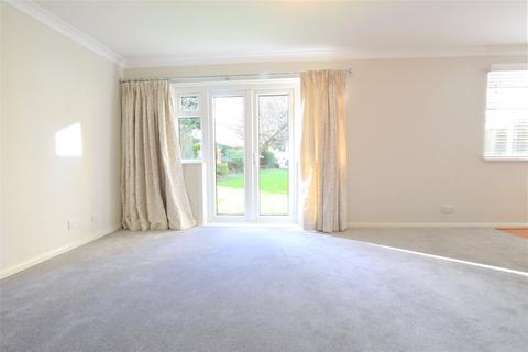 2 bedroom apartment to rent, Chenies Close, Kent TN2