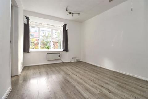 2 bedroom flat for sale, Carmel Close, Woking GU22