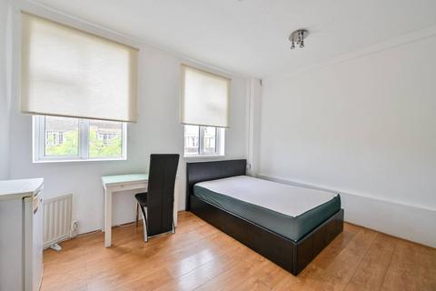 Studio to rent, Walworth Road, Walworth, London, SE17