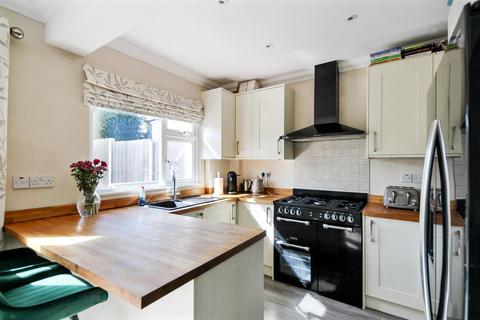 27 Woodside Lane, Bexley, DA5 1JL