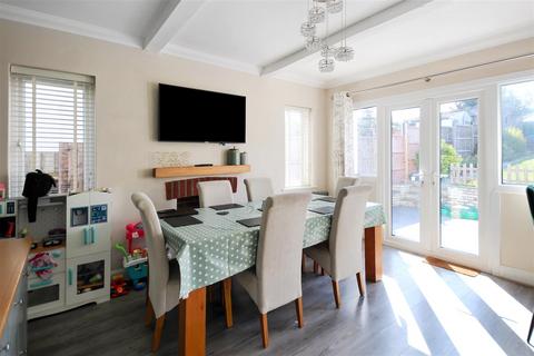 27 Woodside Lane, Bexley, DA5 1JL