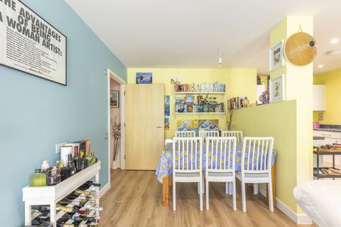 6 Nauticus Walk, London, E14 9ZT