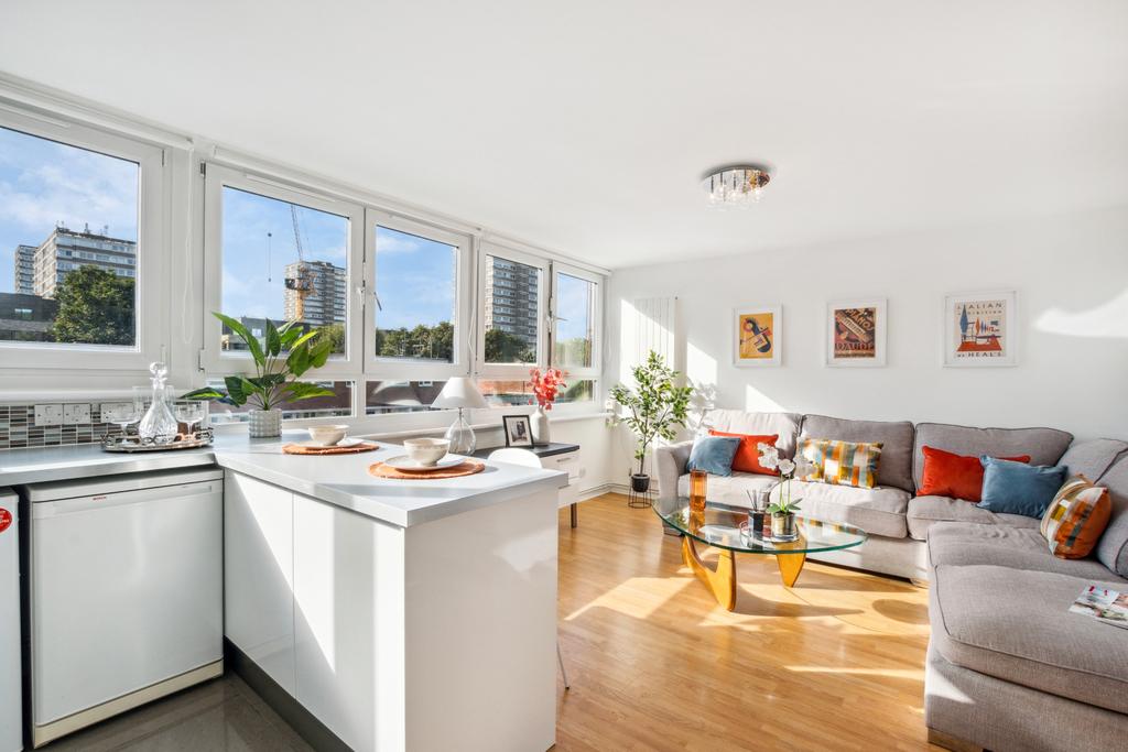 Apartment in London - View 3