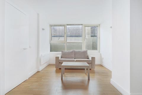 1 bedroom flat to rent, Artichoke Hill, London