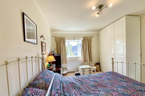 17 Beech Grove, Cirencester, GL7 1BB