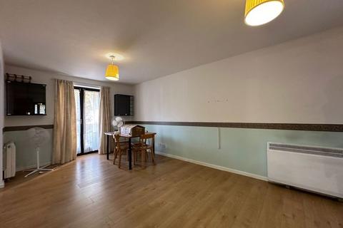 2 bedroom apartment to rent, Harrier Road, London