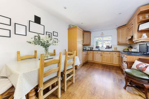 40 Wendell Road, London, W12 9RS