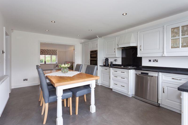 Dining kitchen