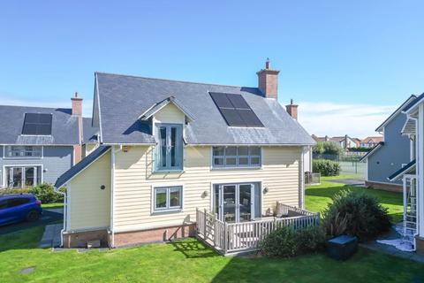 3 bedroom detached house for sale, Dune View, Bernicia Way, Beadnell, Chathill, Northumberland