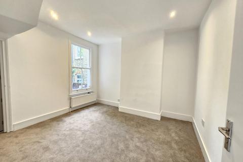 5 bedroom terraced house to rent, Seaford Road, London N15