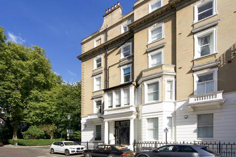 2 bedroom flat for sale, Cornwall Gardens, South Kensington, London