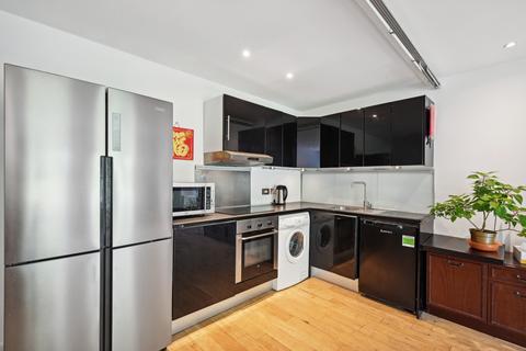 2 bedroom flat for sale, Cornwall Gardens, South Kensington, London