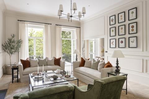 3 bedroom flat for sale, Queen's Gate, South Kensington, London