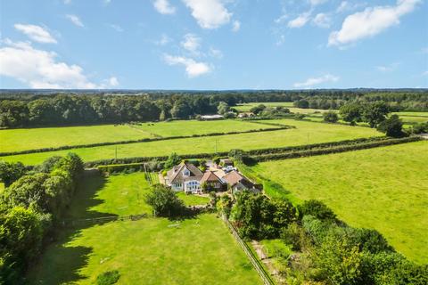 4 bedroom detached bungalow for sale, Christchurch BH23