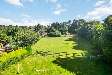 4 bedroom detached bungalow for sale, Christchurch BH23