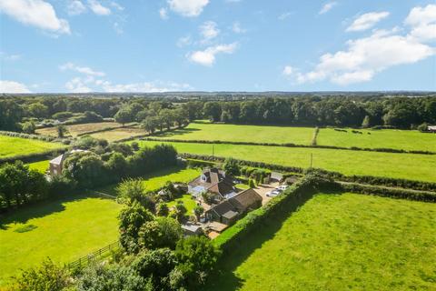 4 bedroom detached bungalow for sale, Christchurch BH23