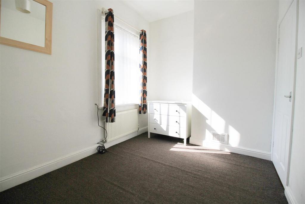 Bedroom.2.jpg