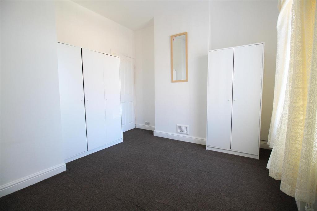Bedroom1.jpg