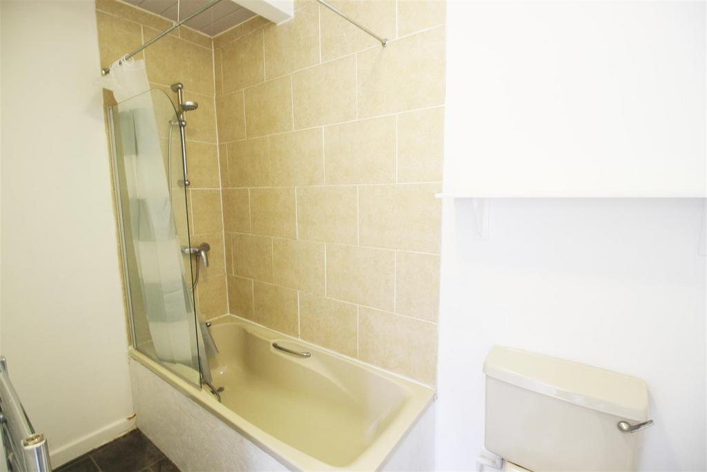 Bathroom,.jpg