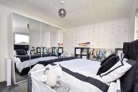25 Anton Crescent, Kilsyth, Glasgow, G65 0NY
