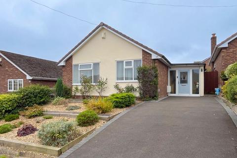 2 bedroom detached bungalow for sale, Brackenhill Road, Burntwood, WS7 2HY