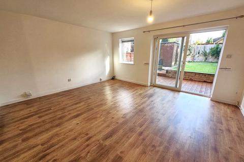 3 bedroom terraced house to rent, Aldwych Close, Aldridge, Walsall, WS9 8RJ