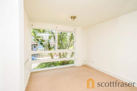 1 bedroom property to rent, Eaton Court, Water Eaton Road, Summertown