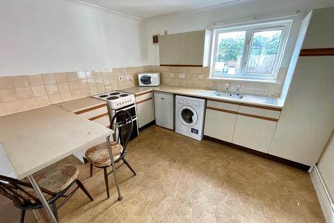 1 bedroom flat to rent, Regent Court, Regent Street