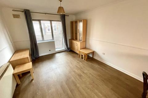 1 bedroom flat to rent, Regent Court, Regent Street