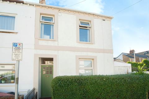 3 bedroom end of terrace house to rent, Fox Street, Roath