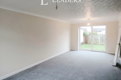 3 bedroom semi-detached house to rent, Redcot Gardens, Stamford PE9