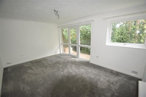 2 bedroom flat to rent, Hiltingbury Road, Eastleigh SO53