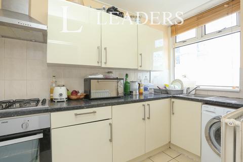 1 bedroom in a house share to rent, Rowcross Street, SE1