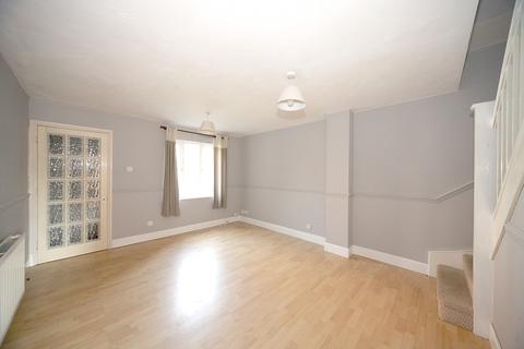 2 bedroom terraced house to rent, Spayne Close - 2 bedroom house - Luton - LU3 4BA