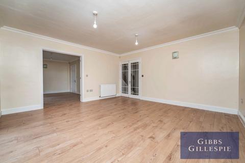 5 bedroom detached house to rent, The Drive, Ickenham, UB10 8AF