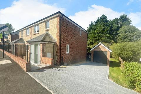 3 bedroom semi-detached house to rent, Rew Lane, Wroxall