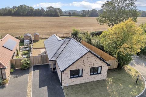 2 bedroom detached bungalow for sale, Everetts Way, Tostock