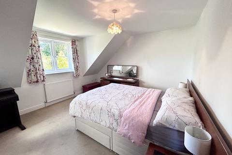 3 bedroom semi-detached house for sale, West Street, Wroxall