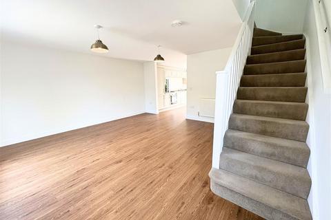 3 bedroom semi-detached house for sale, West Street, Wroxall