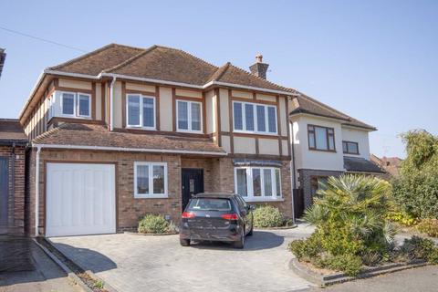 4 bedroom detached house for sale, Surman Crescent, Brentwood CM13