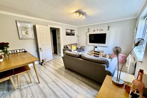 2 bedroom apartment for sale, Knaves Hollow, High Wycombe HP10