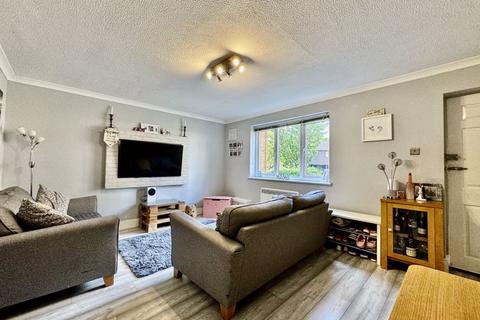 2 bedroom apartment for sale, Knaves Hollow, High Wycombe HP10