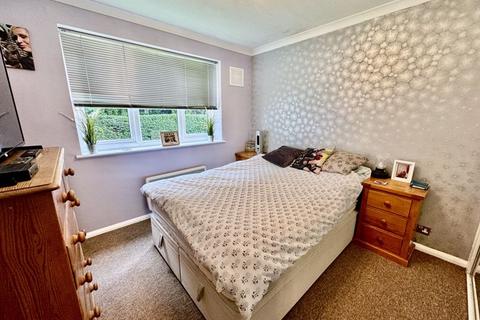 2 bedroom apartment for sale, Knaves Hollow, High Wycombe HP10