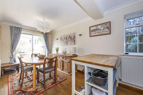 4 bedroom end of terrace house for sale, Birch Close, Uckfield