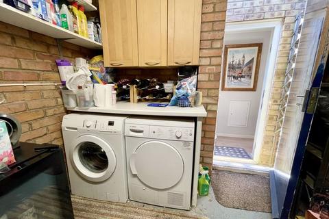 23 Burges Close, Dunstable, LU6 3EU