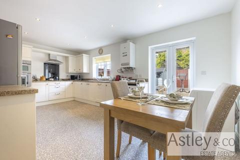 6 Fairways, Hellesdon, Norwich, NR6 5PN