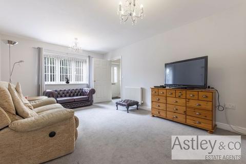6 Fairways, Hellesdon, Norwich, NR6 5PN